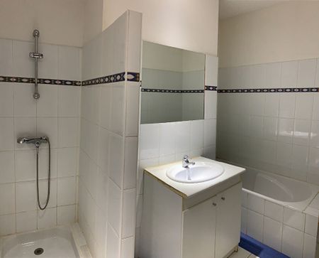 Location Appartement 4 pièces 99m² - Photo 4