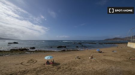 las_palmas_de_gran_canaria, Canary Islands 35010 - Photo 2