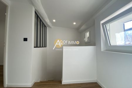 Au coeur du village de la Crau, charmante maison de village - Photo 3