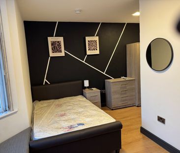 Room in a Shared House, Leopold Road, L7 - Photo 1