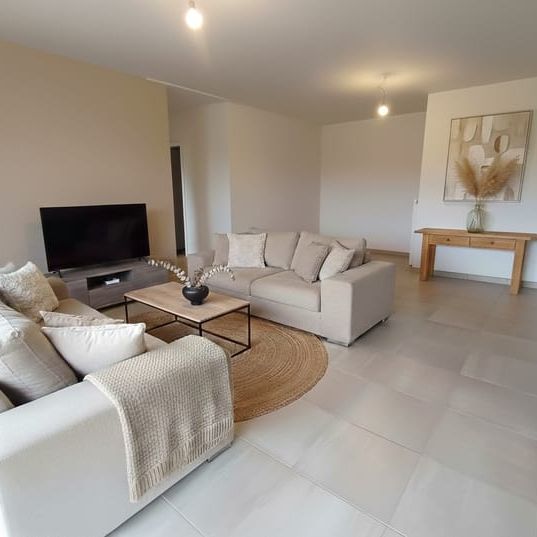 Appartement te huur - Photo 1