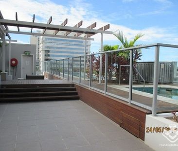 FULLY FURNISHED IN THE HEART OF THE CBD - Photo 1