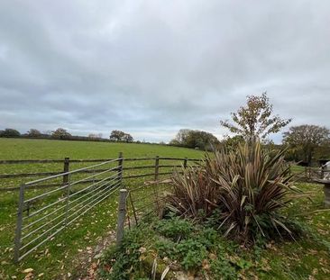 2 bedroom chalet to rent - Photo 2