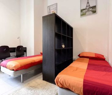 Via Oreste Regnoli, Bologna, Emilia-Romagna 40138 - Photo 5
