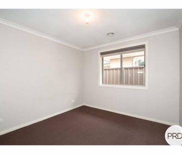 FAMILY HOME IN QUIET COURT! - Photo 5