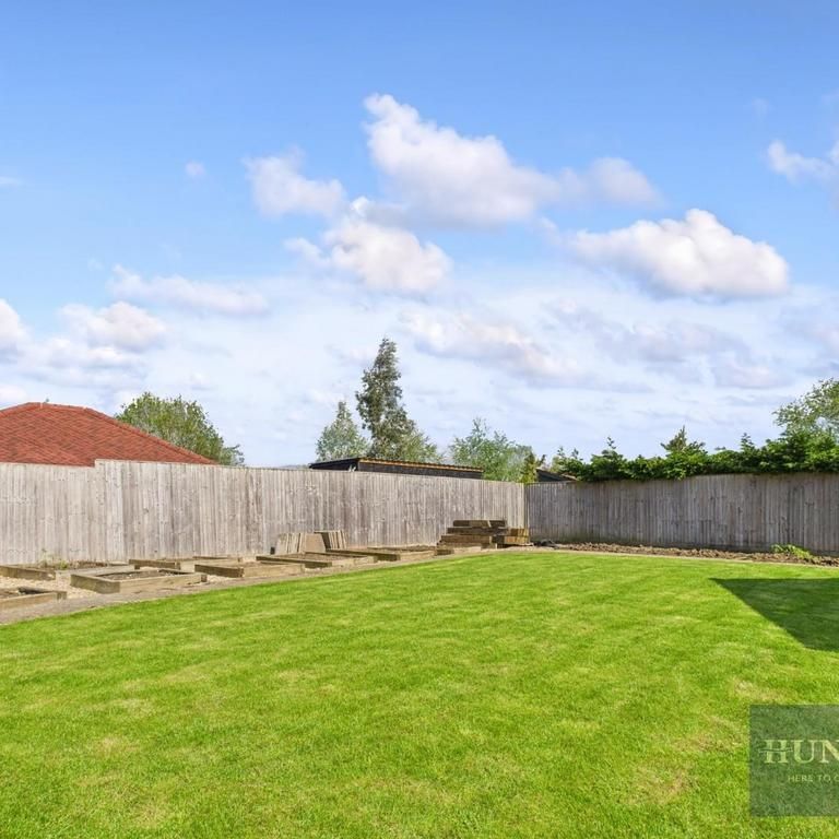 5 bedroom detached house to rent - Photo 1