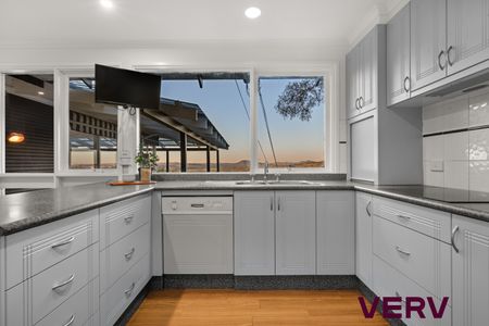 ELEVATED LIFESTYLE RETREAT - Photo 4