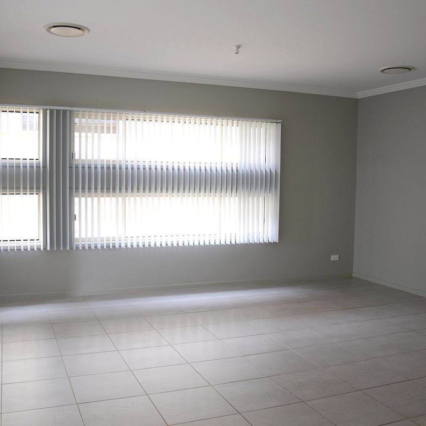 13E Wilton Drive, East Maitland NSW 2323 - Photo 1