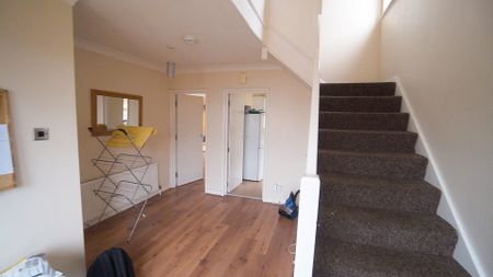 4 Bedroom House To Rent in Moordown - £1,880 pcm Tenancy Info - Photo 2