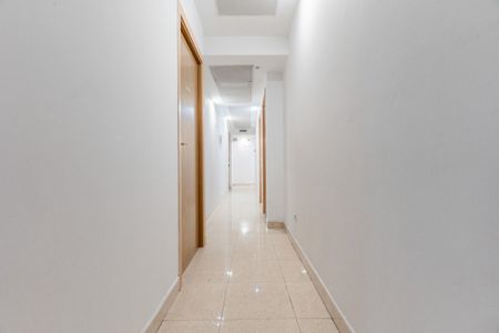 Exterior room in Plaza de Santa Cruz - Photo 2