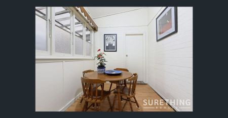 650m to Lidcombe station - Spacious Full Brick House for Lease - Photo 2