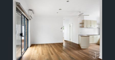 The Lakeside Lifestyle, Redefined. - Photo 2