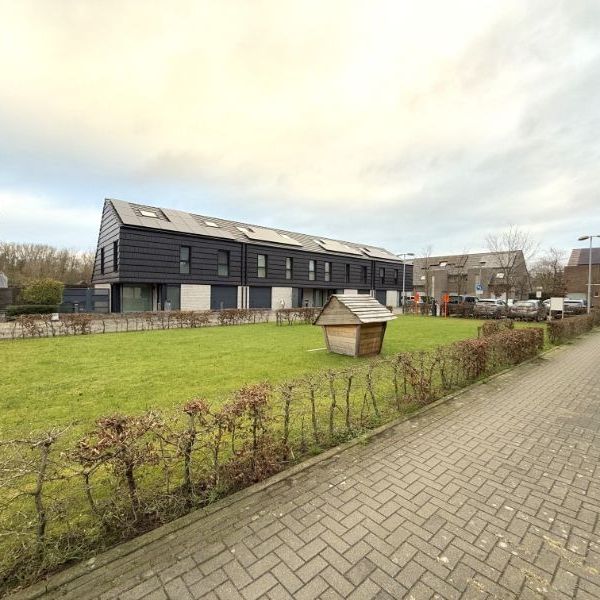 Ruime en energiezuinige woning in rustige recente verkaveling op de Zaat - Foto 1