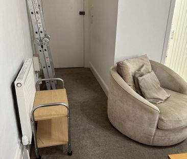 Studio to rent - Photo 6