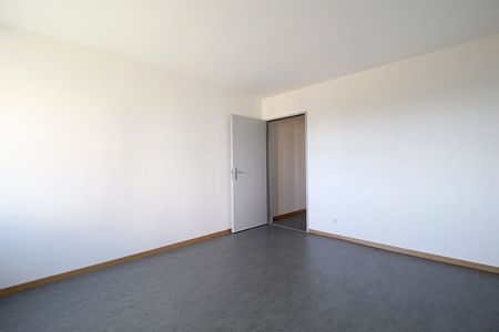 "Gemütliche 2.5 Zimmerwohnung in ruhigem Wohnquartier!" - Photo 2
