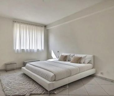 Appartement F2 avec garage- 46.81m² - MONTJUZET - Photo 2