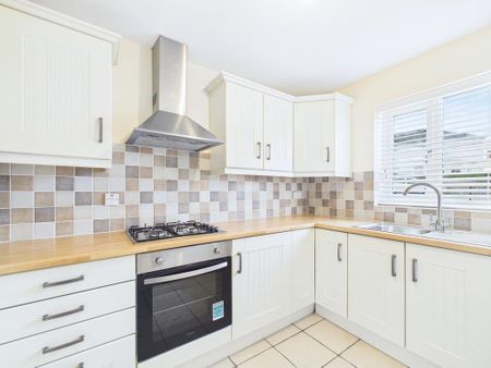 2 bedroom semi-detached house to rent - Photo 5