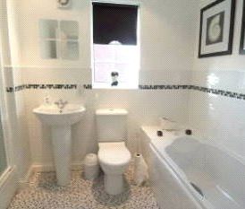 3 bedroom house to rent Woodrow Place, Spalding, Lincolnshire, PE11 - Photo 5