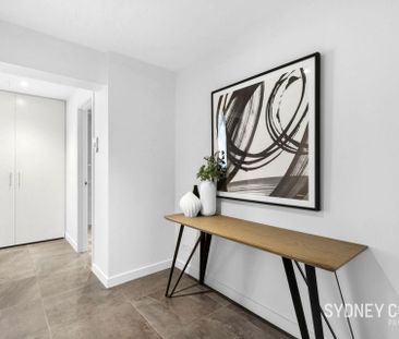 A LUXURY ONE-BEDROOM APARTMENT THAT OFFERS THE ULTIMATE URBAN LIVIN... - Photo 1
