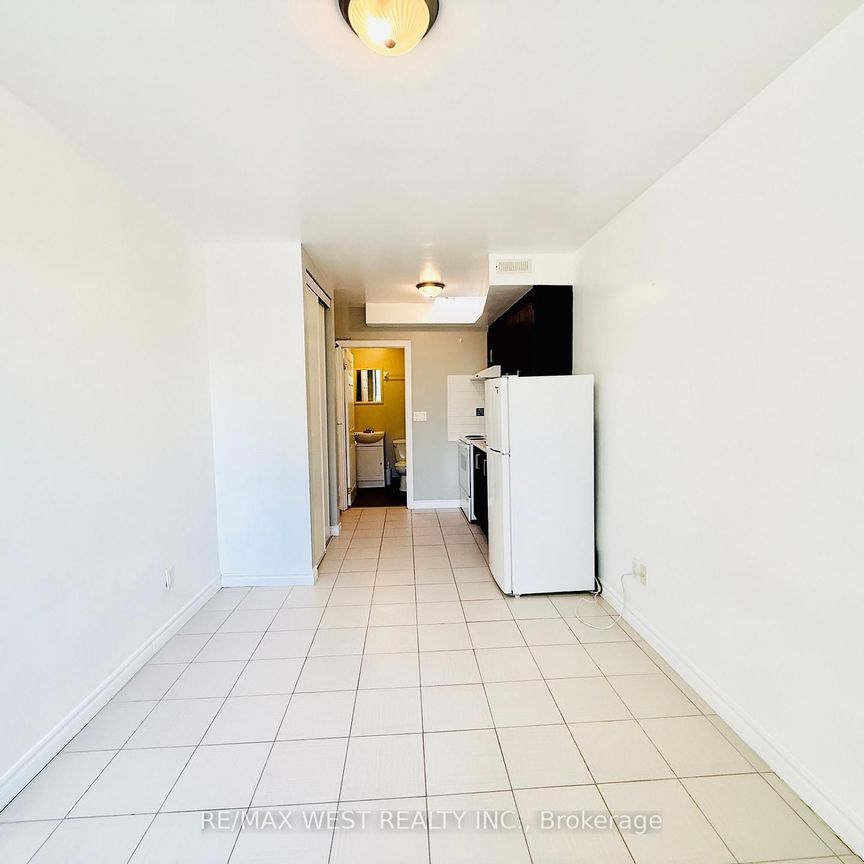 For Lease - 672-676 Sheppard Avenue Unit# 4L, Toronto, Ontario - Photo 1