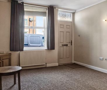 4 bedroom House To Let - Photo 2