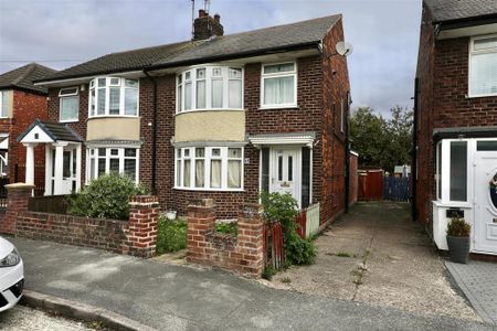 3 bedroom semi-detached house to rent - Photo 2
