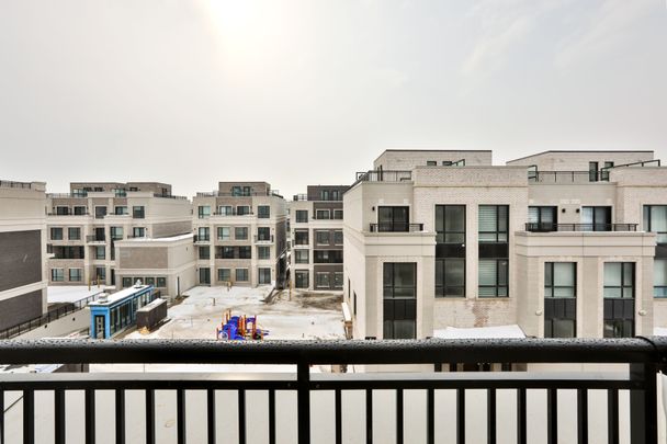 For Lease - 2 Red Squirrel Lane Unit# 203, Richmond Hill, Ontario - Photo 1