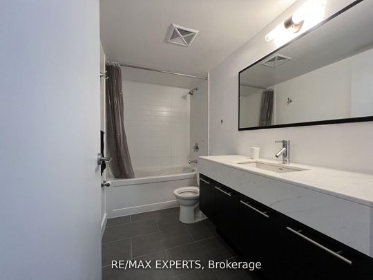 For Lease - 126 Simcoe Street Unit# 302, Toronto, Ontario - Photo 1