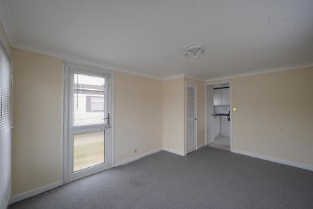 1 bedroom detached house to rent - Photo 5