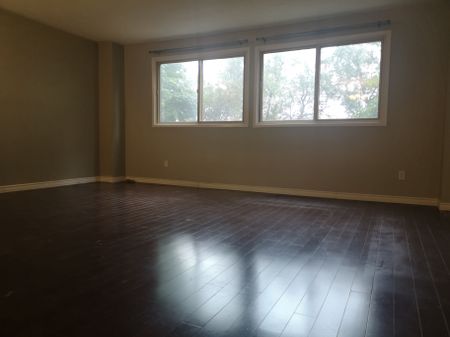 For Lease - 72 Yellow Birchway N/A, Toronto, Ontario - Photo 5