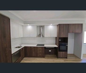 Stylish & Accessible Living at 2/2A Kwella Entrance, Greenfields - ... - Photo 5