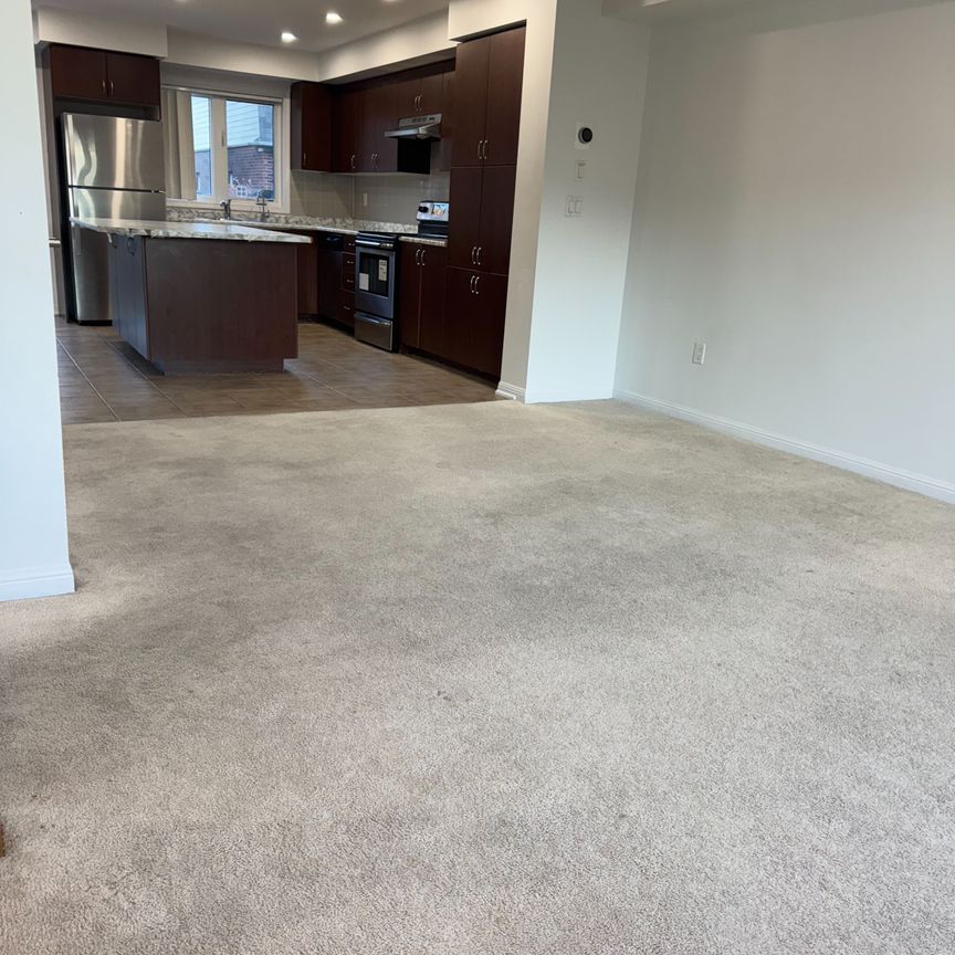 For Lease - 3135 Boxford Crescent Unit# 12, Mississauga, Ontario - Photo 1