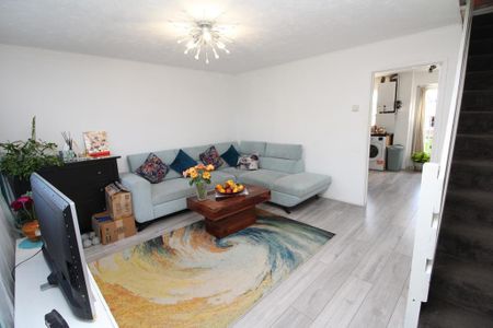 3 bedroom terraced house to rent - Photo 2