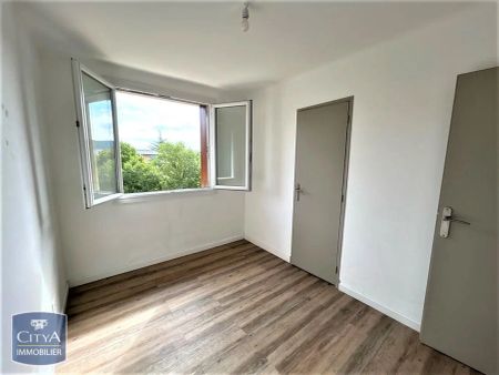 Appartement à louer 4 pièces 70.17m² - Photo 3