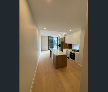 Modern 1 Bedroom Apartment | Resort-Style Living | Prime Norwest Lo... - Photo 1