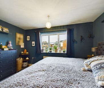 2 bedroom semi-detached house to rent - Photo 5