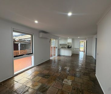 3 Bosco Close, Narre Warren VIC - Photo 3
