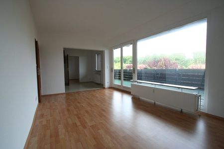 "Energiesparwohnen" mit Waldblick vom Terrassenbalkon! - Photo 2