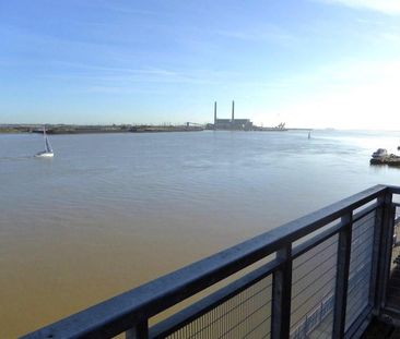 3 bedroom flat to rent - Photo 5