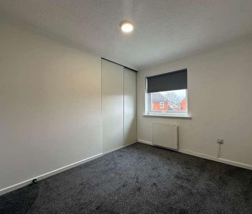 Celandine, Tamworth, B77 - Photo 3