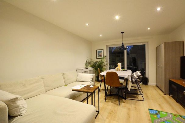 2 bedroom end of terrace house to rent - Photo 1