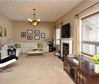 Detached Home For Lease | W9237504 - Photo 6