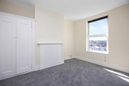 4 bedroom terraced house to rent - Photo 4