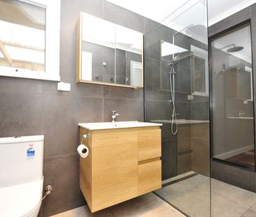 Stylish Parkside Residence with Solar, Space & Serenity - Photo 5