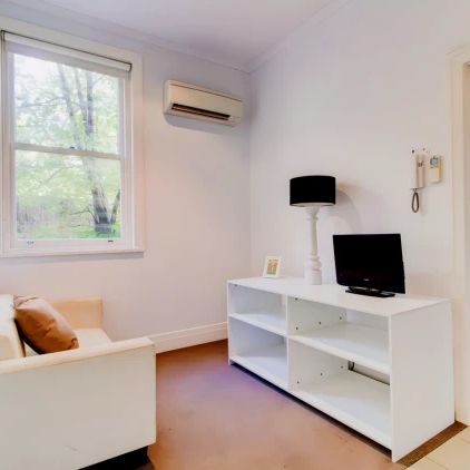 Standard Studio - Photo 1