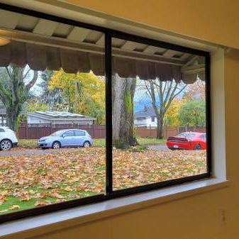 Trinity Street - Spacious Garden Suite with Private Yard - Photo 3