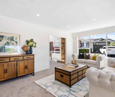 Family home walking to Lloyd Elsmore Park - Photo 1