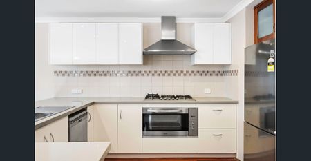 Stunning Family Home in a Prime Caversham Location – 75 Barbarossa Drive - Photo 4