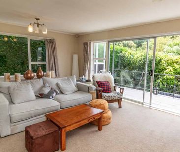 Large Family Home - Photo 2