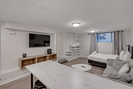 23 Regent - Photo 3